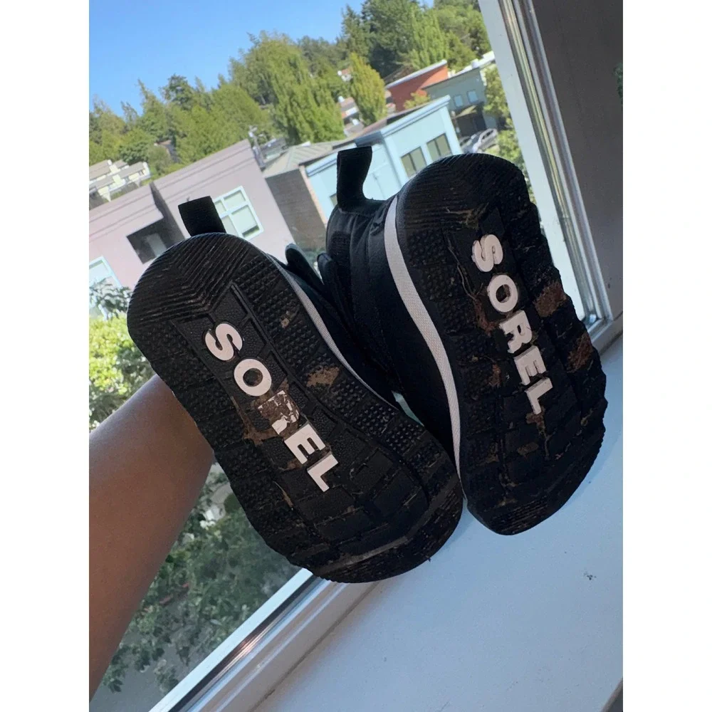 Sorel Whitney Snow Boots Nylon Waterproof Hook Loop Winter Kids Black